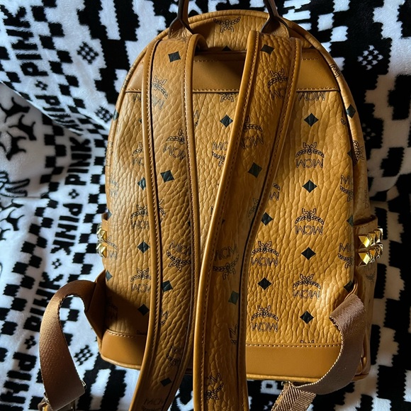 Authentic MCM studded small backpack cognac like new condition! Must go ✨ - Picture 3 of 4